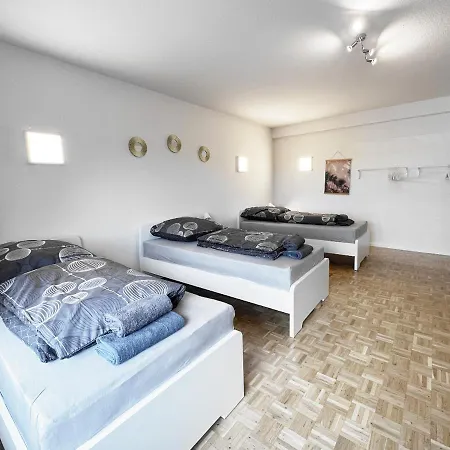 Vaz Freiheit 1, Kueche, Balkon, Tv, Wlan, Parkplatz, Autobahnaehe Apartment Remscheid