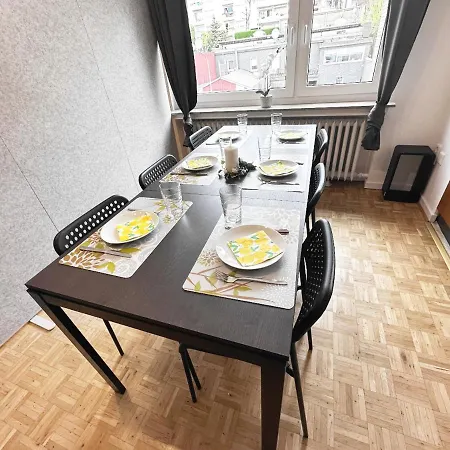 Apartment Vaz Freiheit 1 Für Monteure Und Fachkräfte, Küche, Balkon, Tv, Wlan, Parkplatz, Autobahnähe