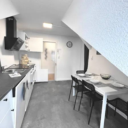 Apartment Vaz Freiheit 1, Kueche, Balkon, Tv, Wlan, Parkplatz, Autobahnaehe *