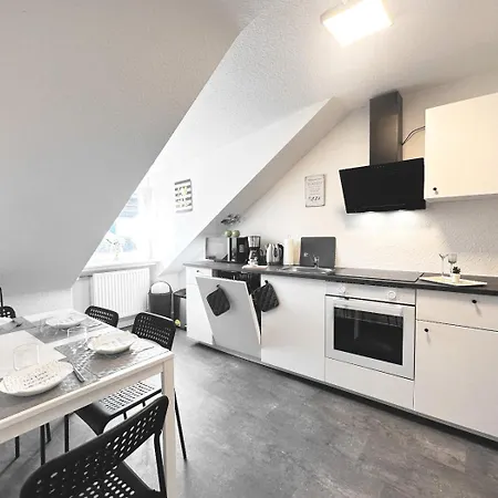 Vaz Freiheit 1 Für Monteure Und Fachkräfte, Küche, Balkon, Tv, Wlan, Parkplatz, Autobahnähe Apartment Remscheid