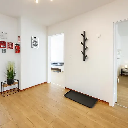 Apartment Vaz Freiheit 1, Kueche, Balkon, Tv, Wlan, Parkplatz, Autobahnaehe Remscheid