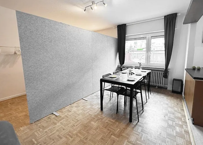 Vaz Freiheit 1 Fuer Monteure Und Fachkraefte, Kueche, Balkon, Tv, Wlan, Parkplatz, Autobahnaehe Remscheid