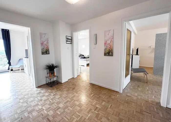 Vaz Freiheit 1 Fuer Monteure Und Fachkraefte, Kueche, Balkon, Tv, Wlan, Parkplatz, Autobahnaehe Lejlighed Remscheid