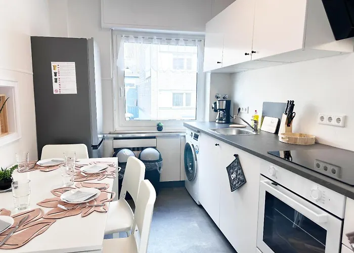 Lejlighed Vaz Freiheit 1 Fuer Monteure Und Fachkraefte, Kueche, Balkon, Tv, Wlan, Parkplatz, Autobahnaehe