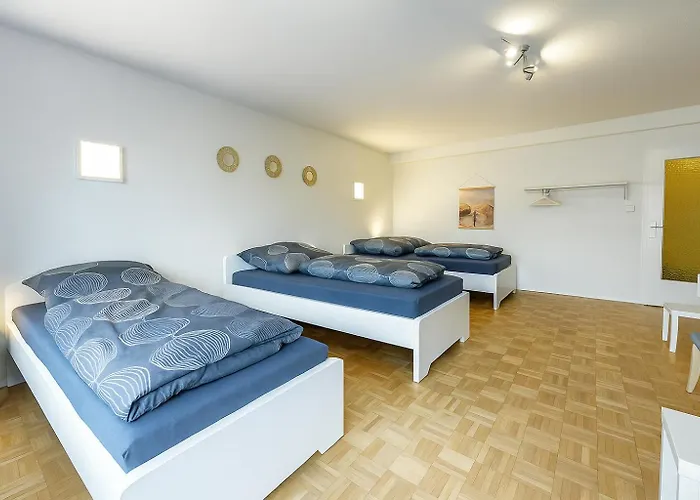 Vaz Freiheit 1 Fuer Monteure Und Fachkraefte, Kueche, Balkon, Tv, Wlan, Parkplatz, Autobahnaehe Remscheid